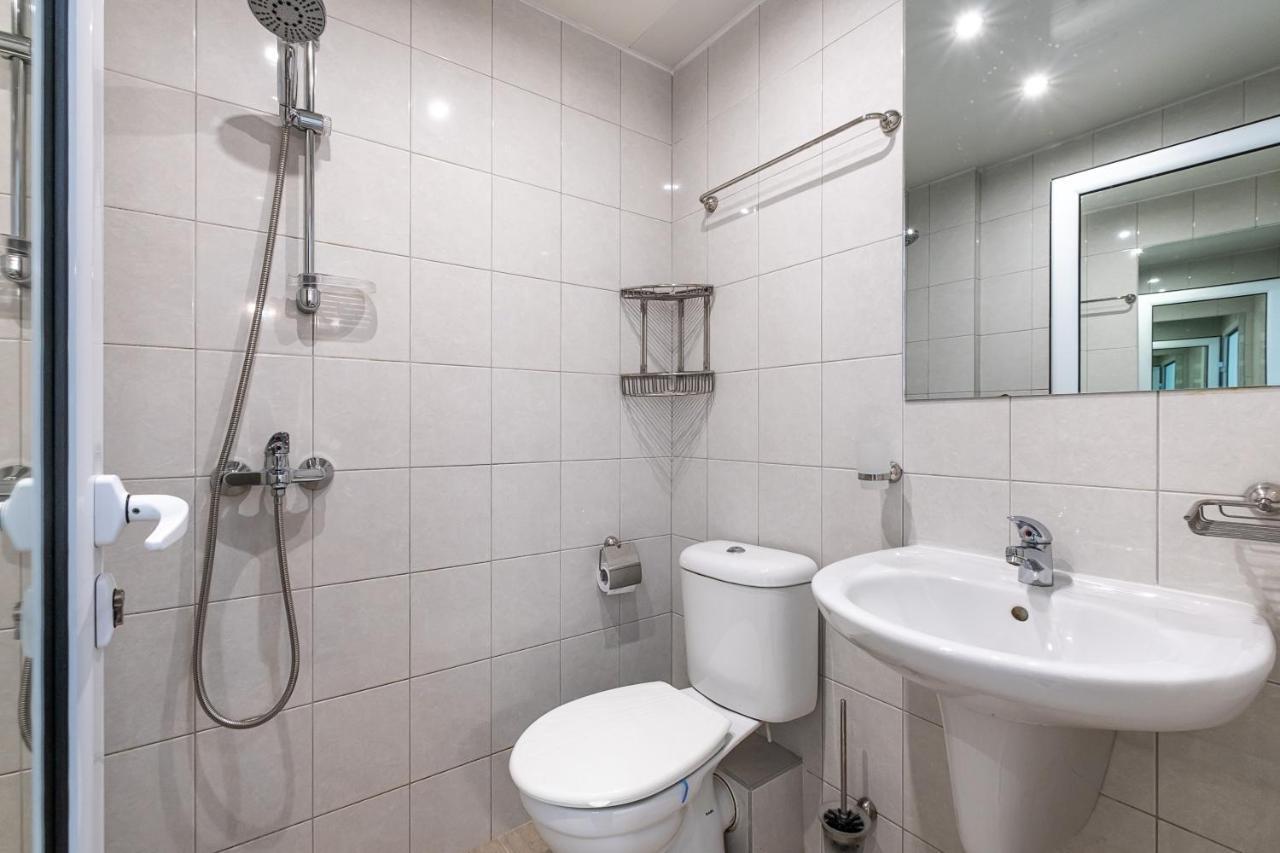 Jazz & Wine - Luxury Apartment By The Sea & Parking & Hbo & Netflix Varna Exterior photo